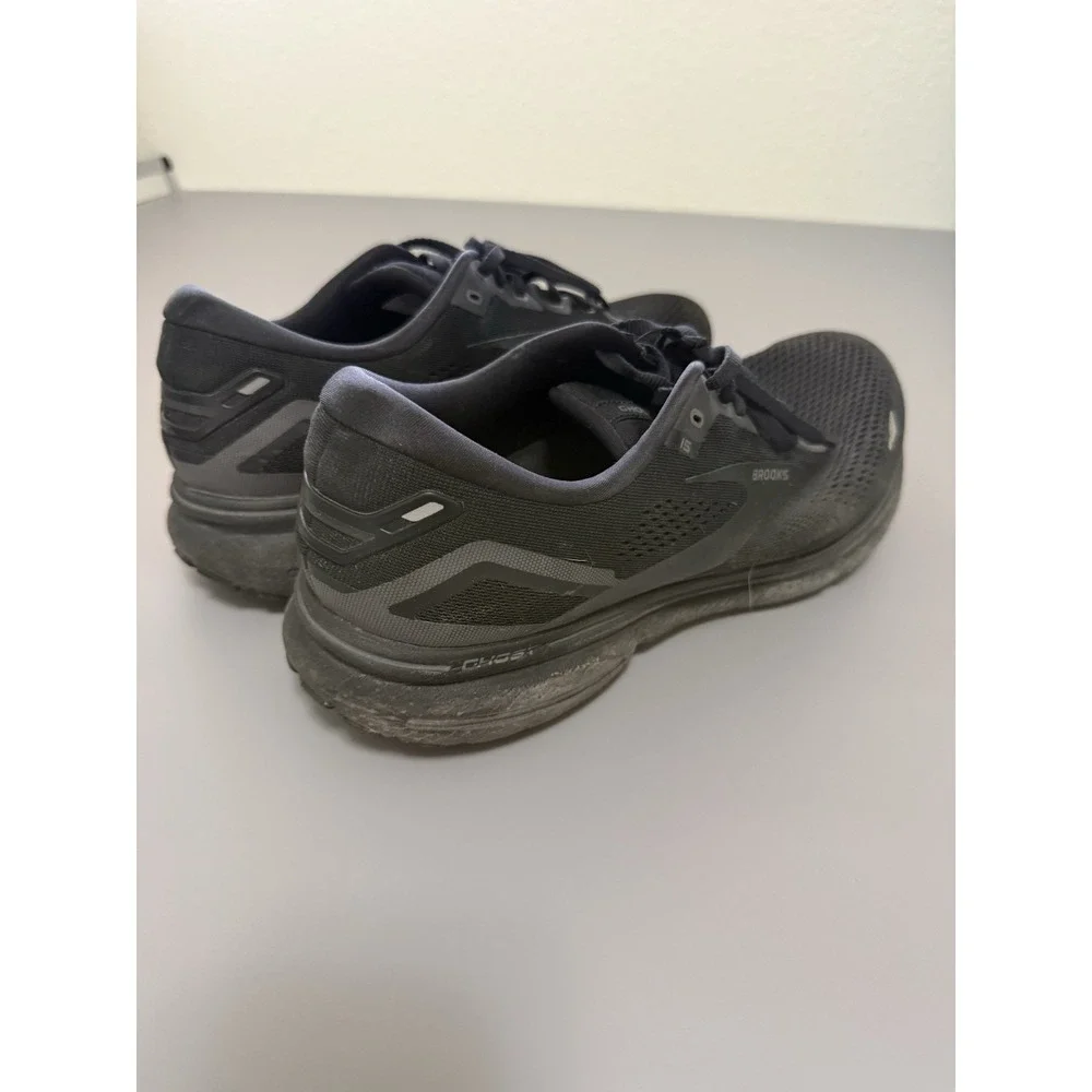 Brooks Ghost 15 Running Shoes size mens 12.5. SB23